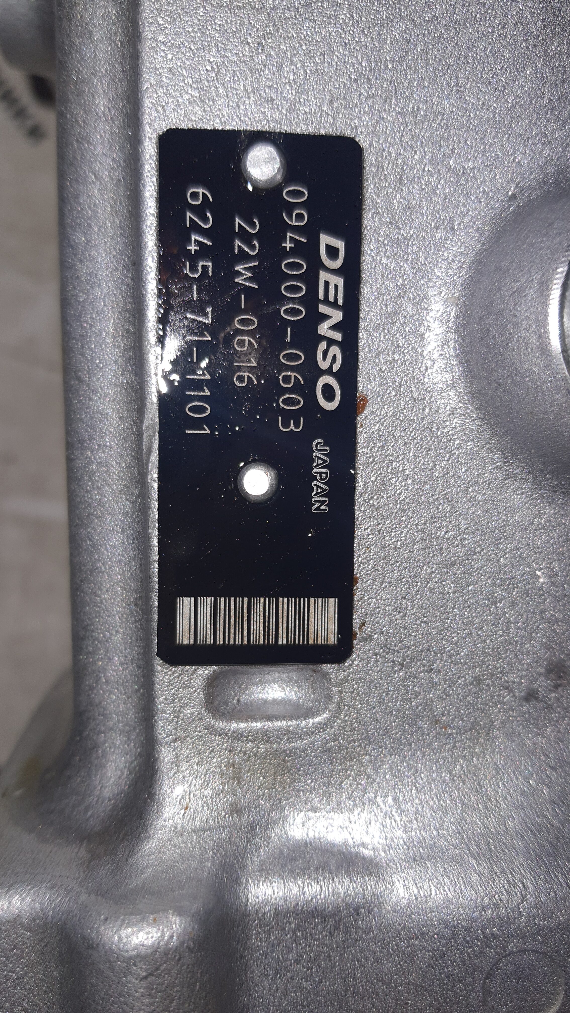 6245-71-1101 Насос топливный 6245-71-1111 6245-71-1100