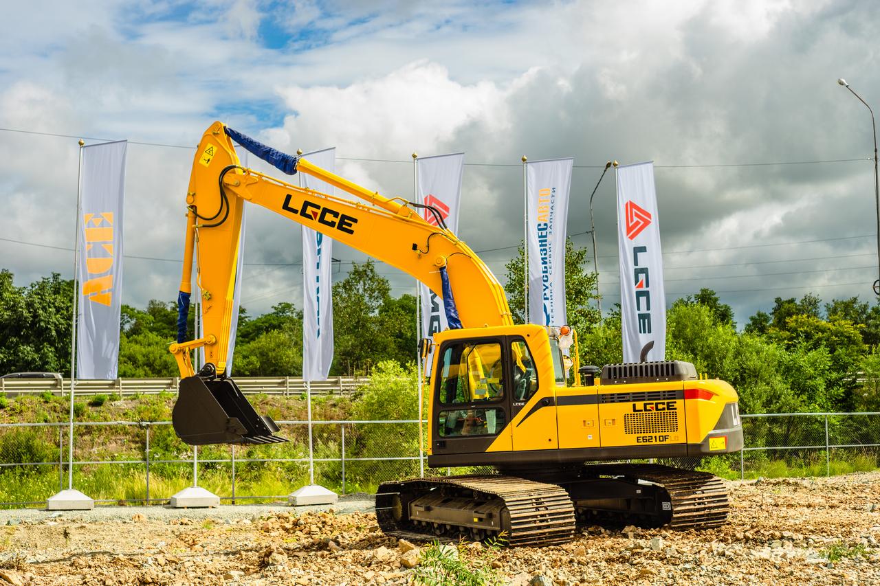 Экскаватор гусеничный LGCE E6210FLC