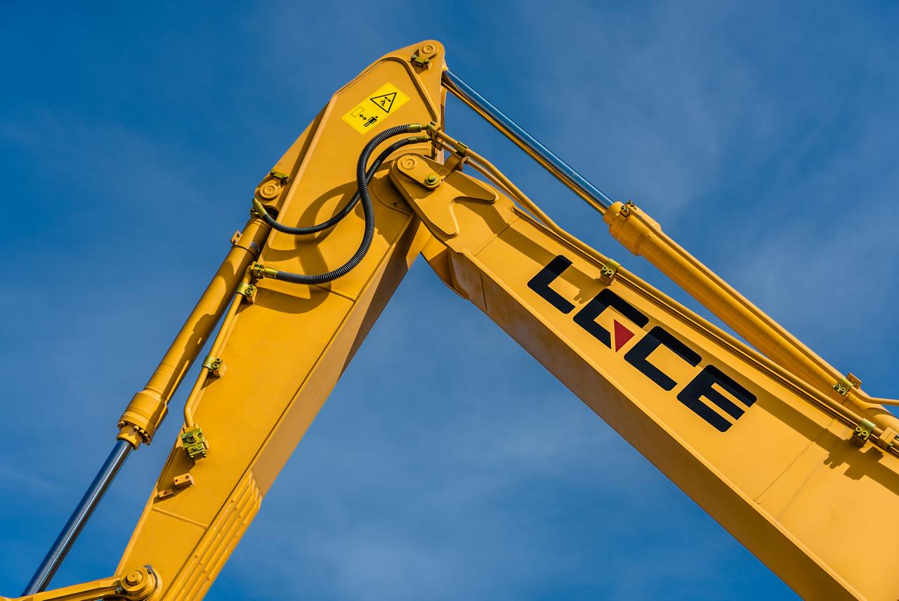 Экскаватор гусеничный LGCE E6210H