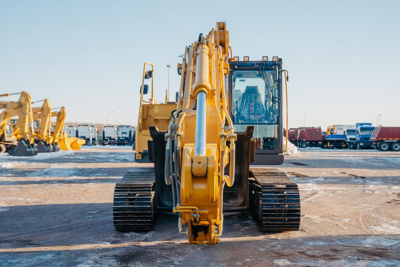Экскаватор гусеничный LGCE E6215HLC