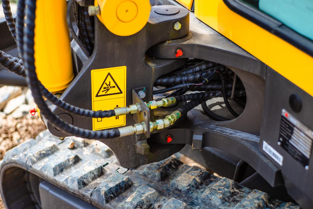Экскаватор гусеничный LGCE ER636F