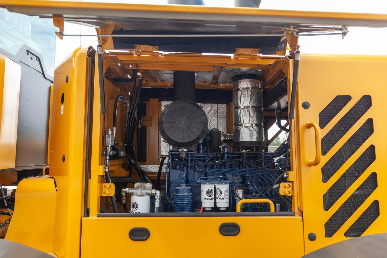 Автогрейдер LGCE G9138F
