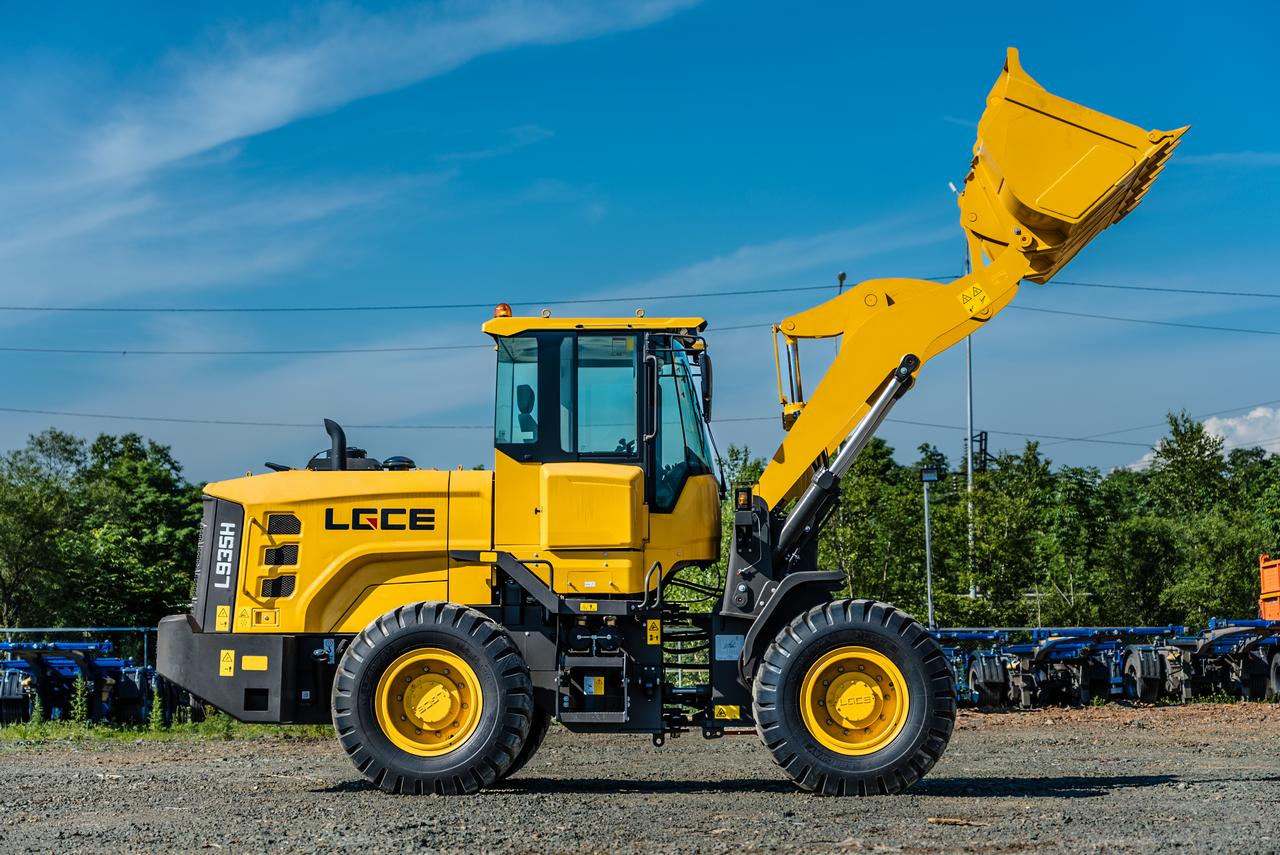 Погрузчик фронтальный LGCE L935H