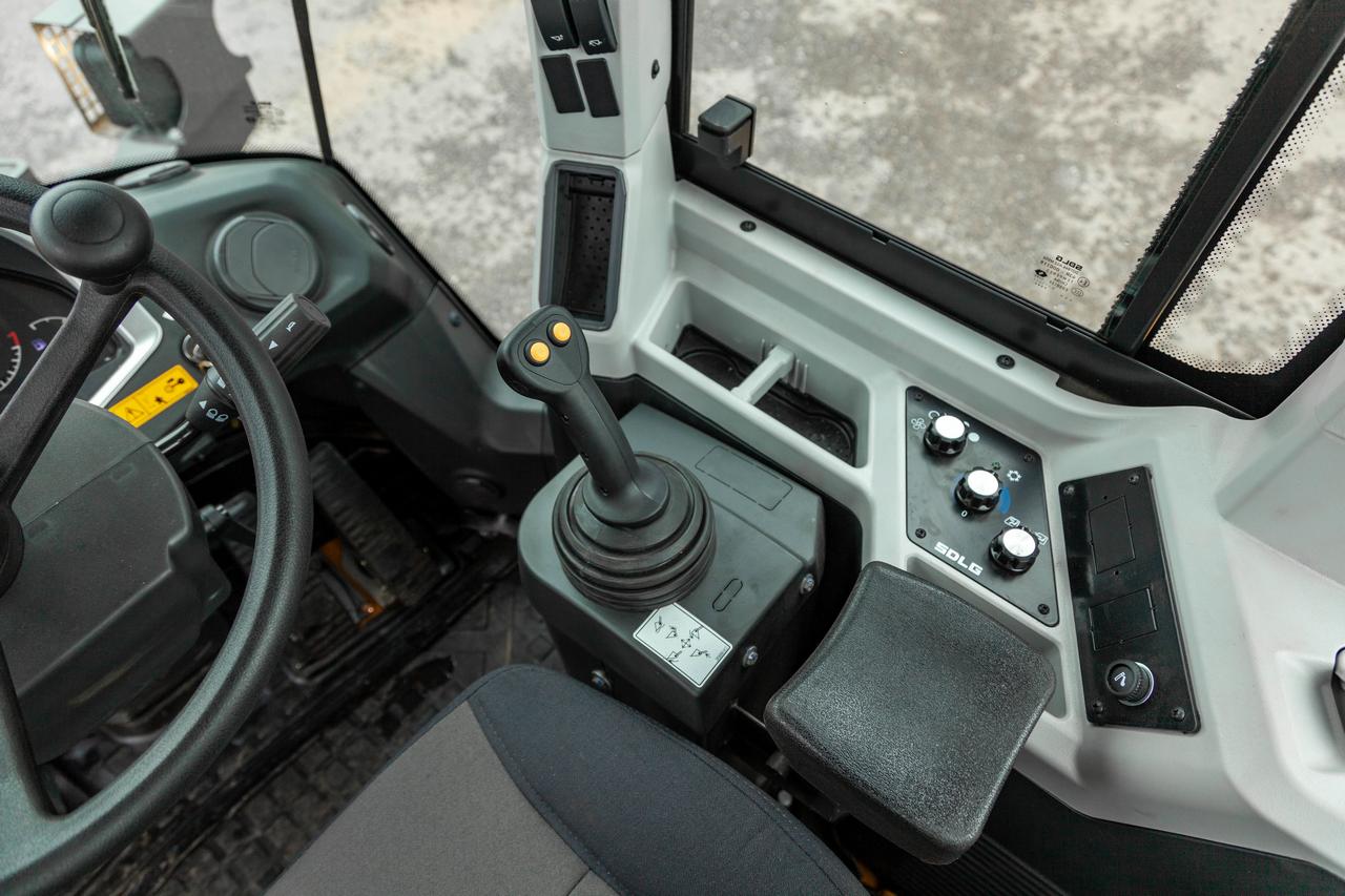 Погрузчик фронтальный LGCE L946H