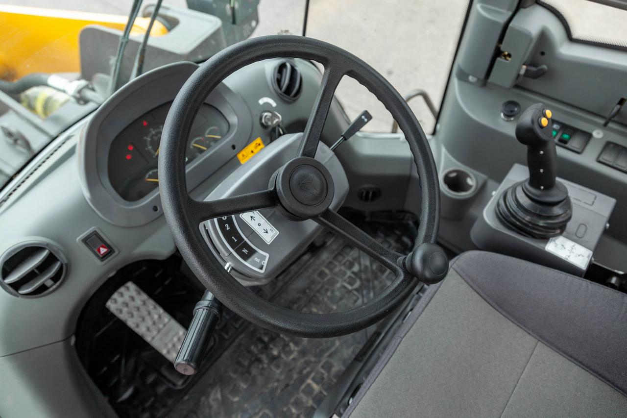 Погрузчик фронтальный LGCE L956F