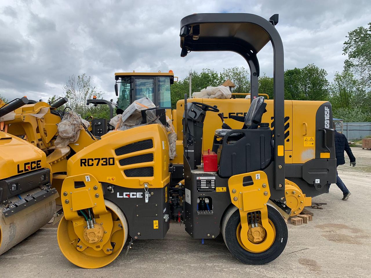 Каток дорожный LGCE RC730