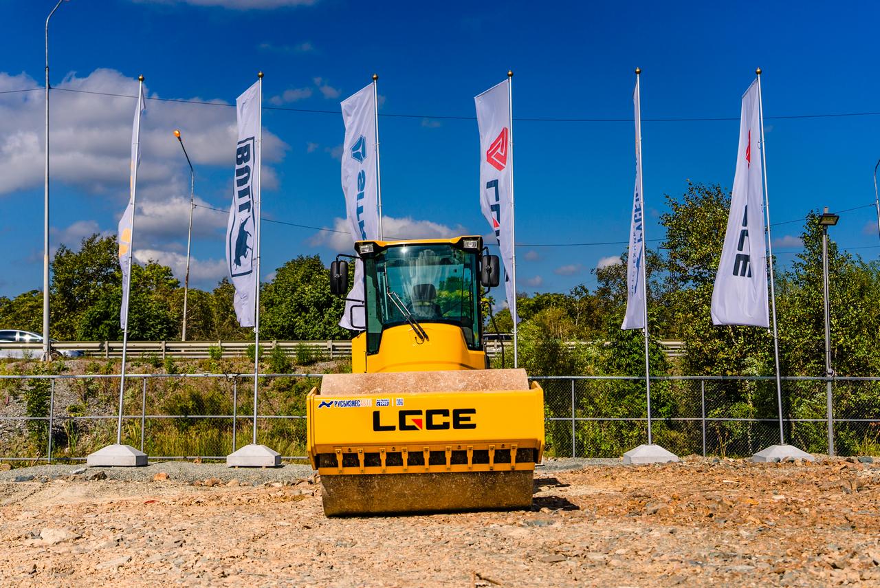 Каток грунтовый LGCE RS7120H